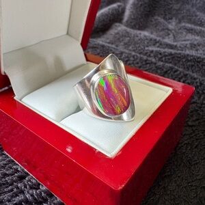 Silver (925) Pink Opal Statement Ring.
Eye catching setting
Incredible Color.